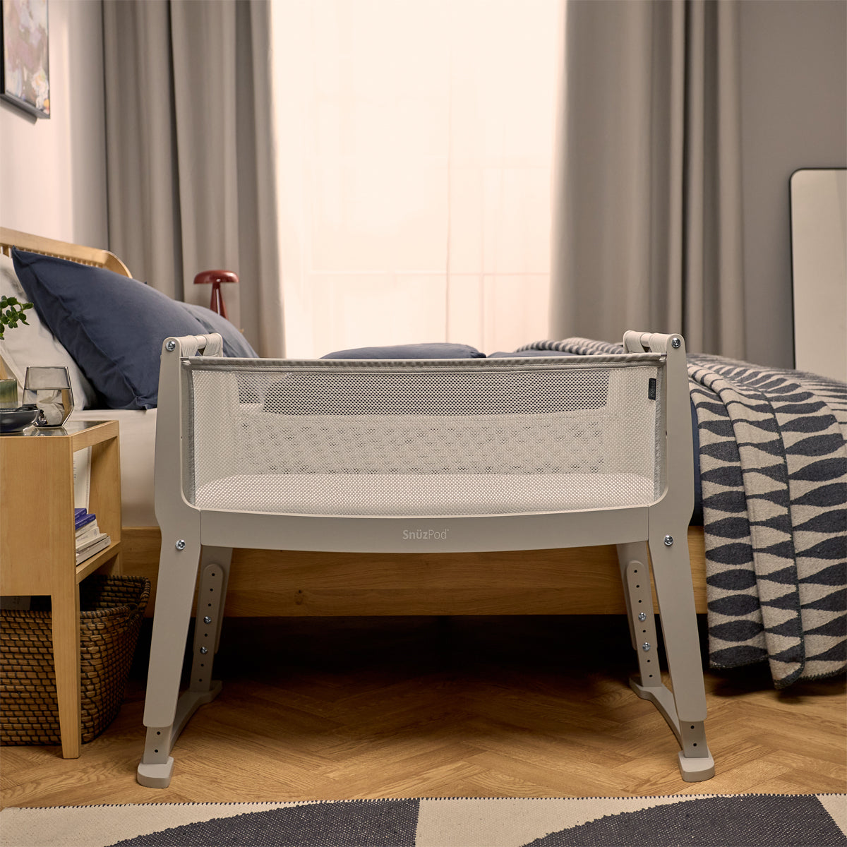 SnuzPod Studio Co-Sleeper Bedside Crib & Mattress - Oslo Grey