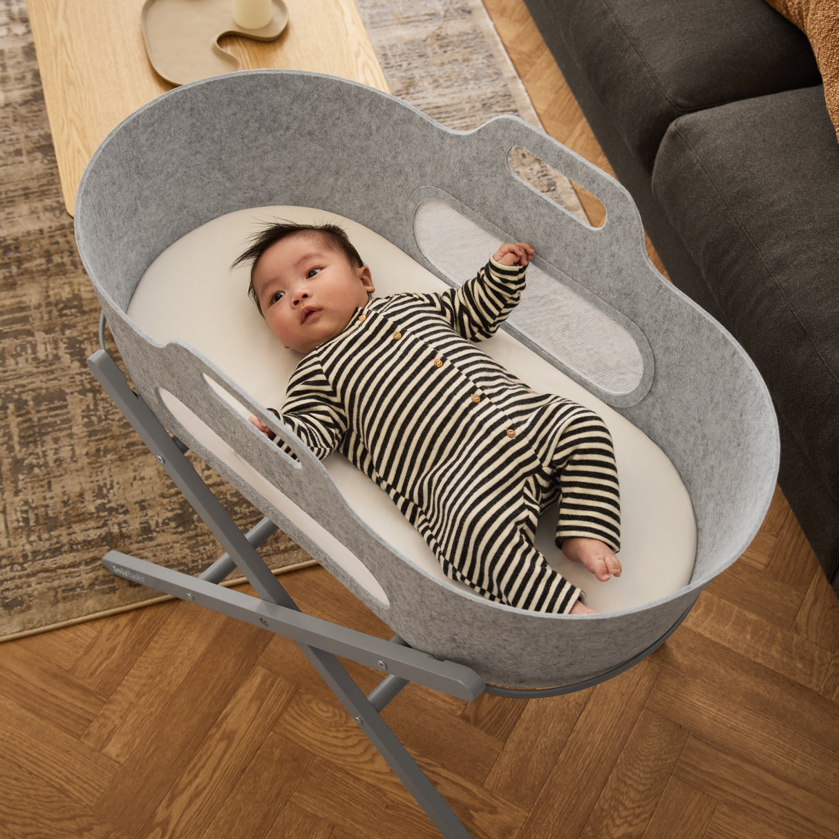 SnuzBaskit Light Grey Moses Basket & Dove Grey Stand