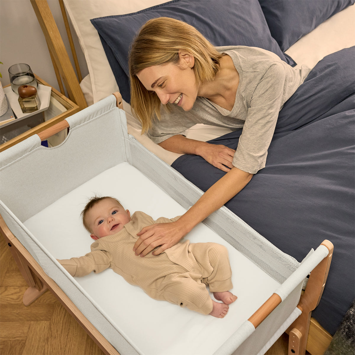 SnuzPod Studio Co-Sleeper Bedside Crib & Mattress - Stockholm Natural