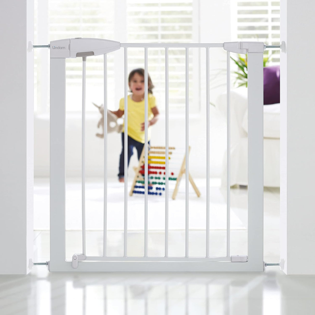 Lindam Sure Shut Ethos Baby Stair Gate W73-79cm - White