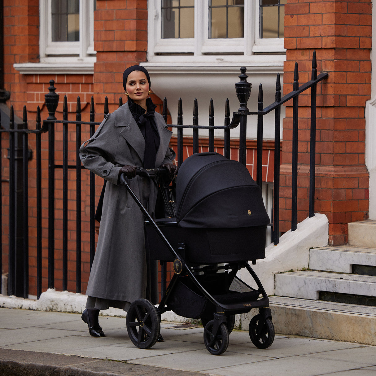 Venicci Upline 2 Pushchair Bundle with Accessories - All Black