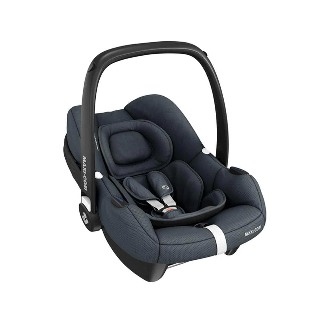 Maxi Cosi Cabriofix i-Size Infant Car Seat and ISOFIX Base - Essential Graphite